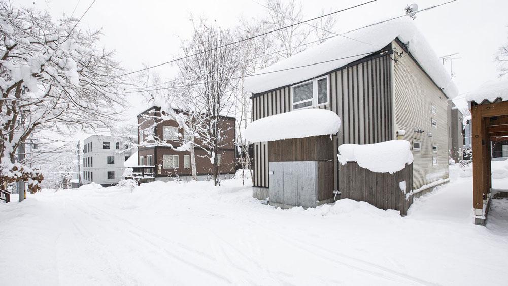 The Ocho Ajisai Chalet - 3 Bedroom Luxury Villa in Hirafu village, Niseko, Japan