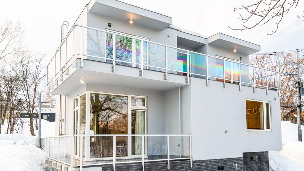 The Ocho Mizunara Chalet - 4 Bedroom Luxury Villa in Hirafu village, Niseko, Japan