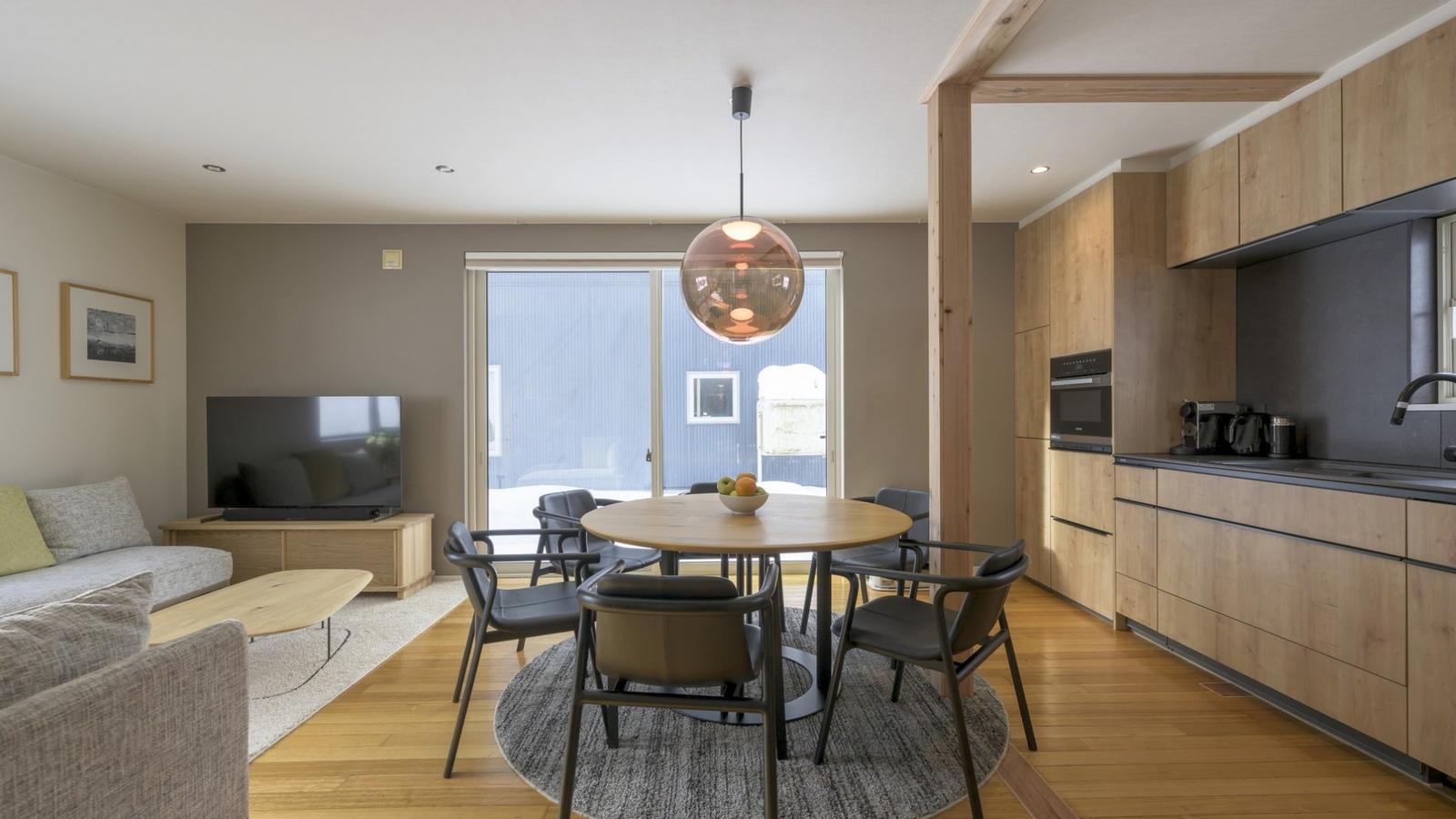 The Ocho Mizunara Chalet - Gallery Image 5 in Hirafu village, Niseko, Japan