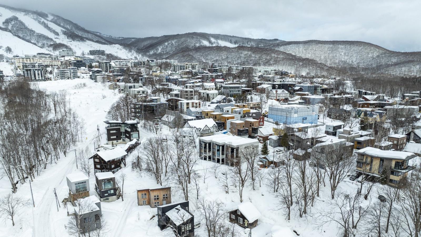 The Ocho Mizunara Chalet - Gallery Image 14 in Hirafu village, Niseko, Japan
