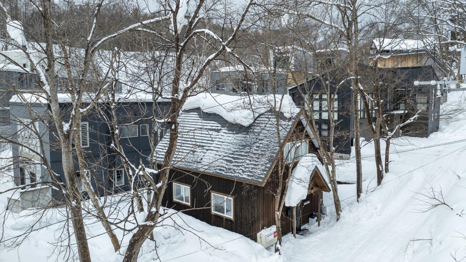 The Ocho Mizunara Chalet - Gallery Image 16 in Hirafu village, Niseko, Japan