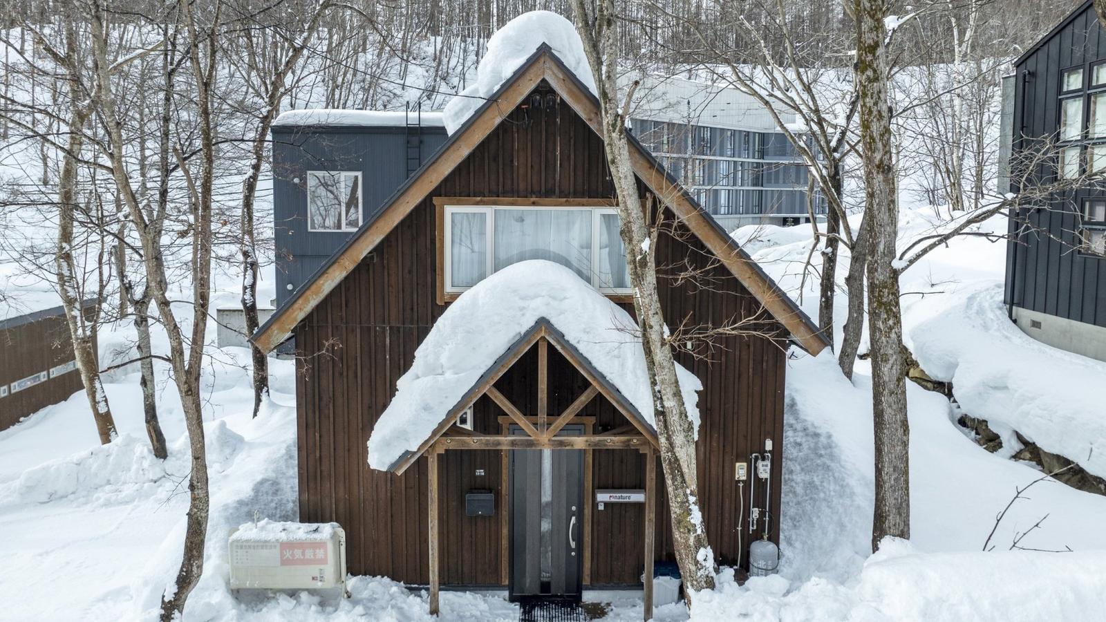 The Ocho Mizunara Chalet - Gallery Image 22 in Hirafu village, Niseko, Japan