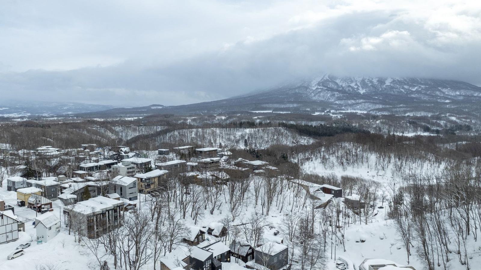 The Ocho Mizunara Chalet - Gallery Image 25 in Hirafu village, Niseko, Japan