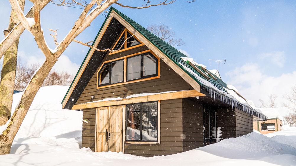 The Ocho Momiji Lodge - 4 Bedroom Luxury Villa in Middle Village Hirafu, Niseko, Japan