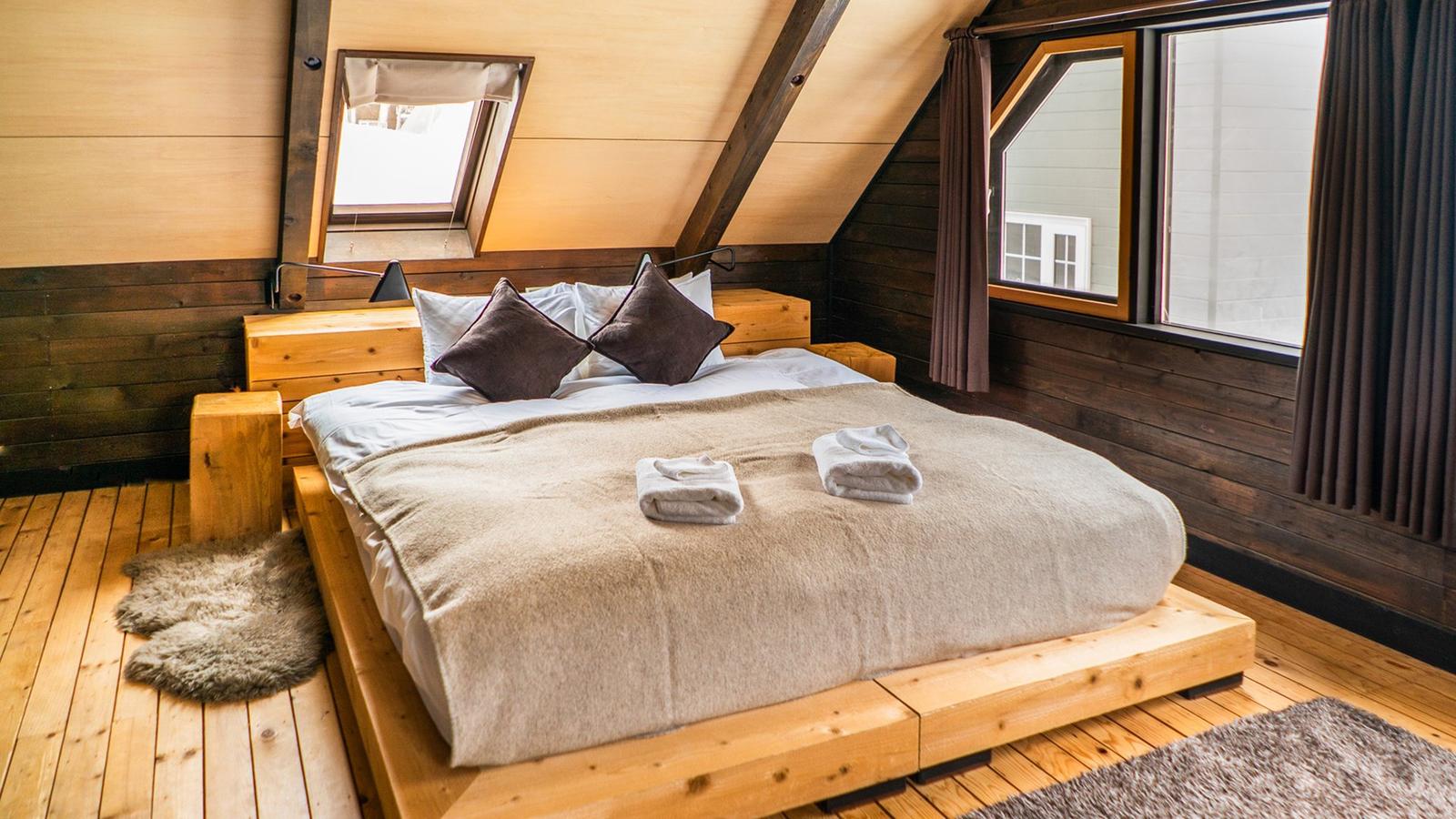 The Ocho Momiji Lodge - Gallery Image 9 in Middle Village Hirafu, Niseko, Japan