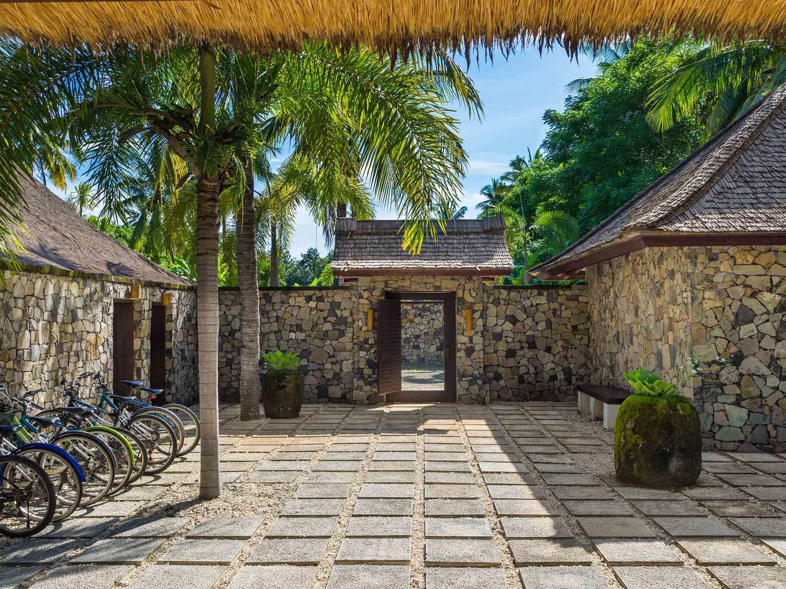 The Ocho Sira Beach House - Gallery Image 2 in Sira Beach, Lombok, Indonesia