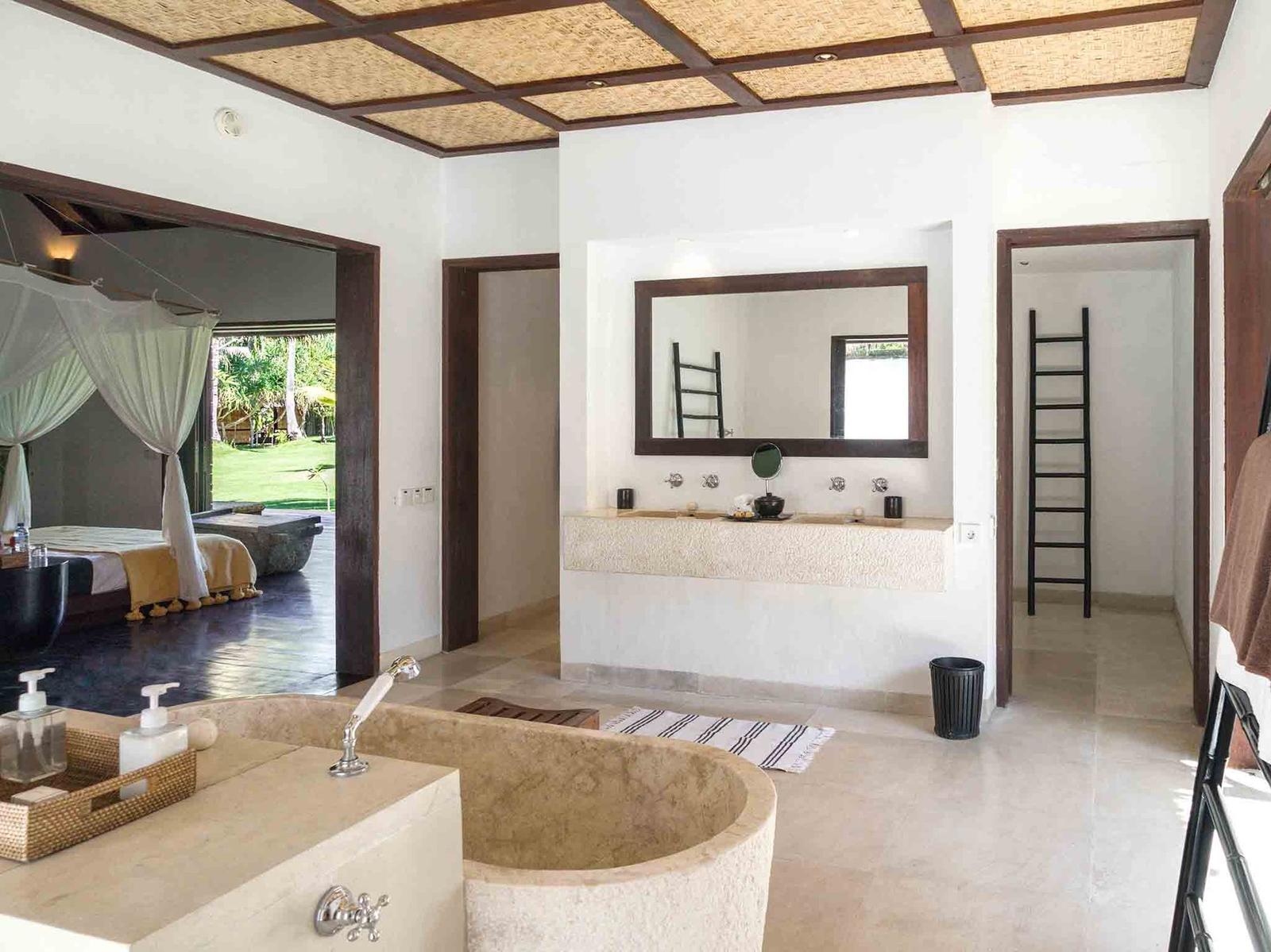 The Ocho Sira Beach House - Gallery Image 13 in Sira Beach, Lombok, Indonesia
