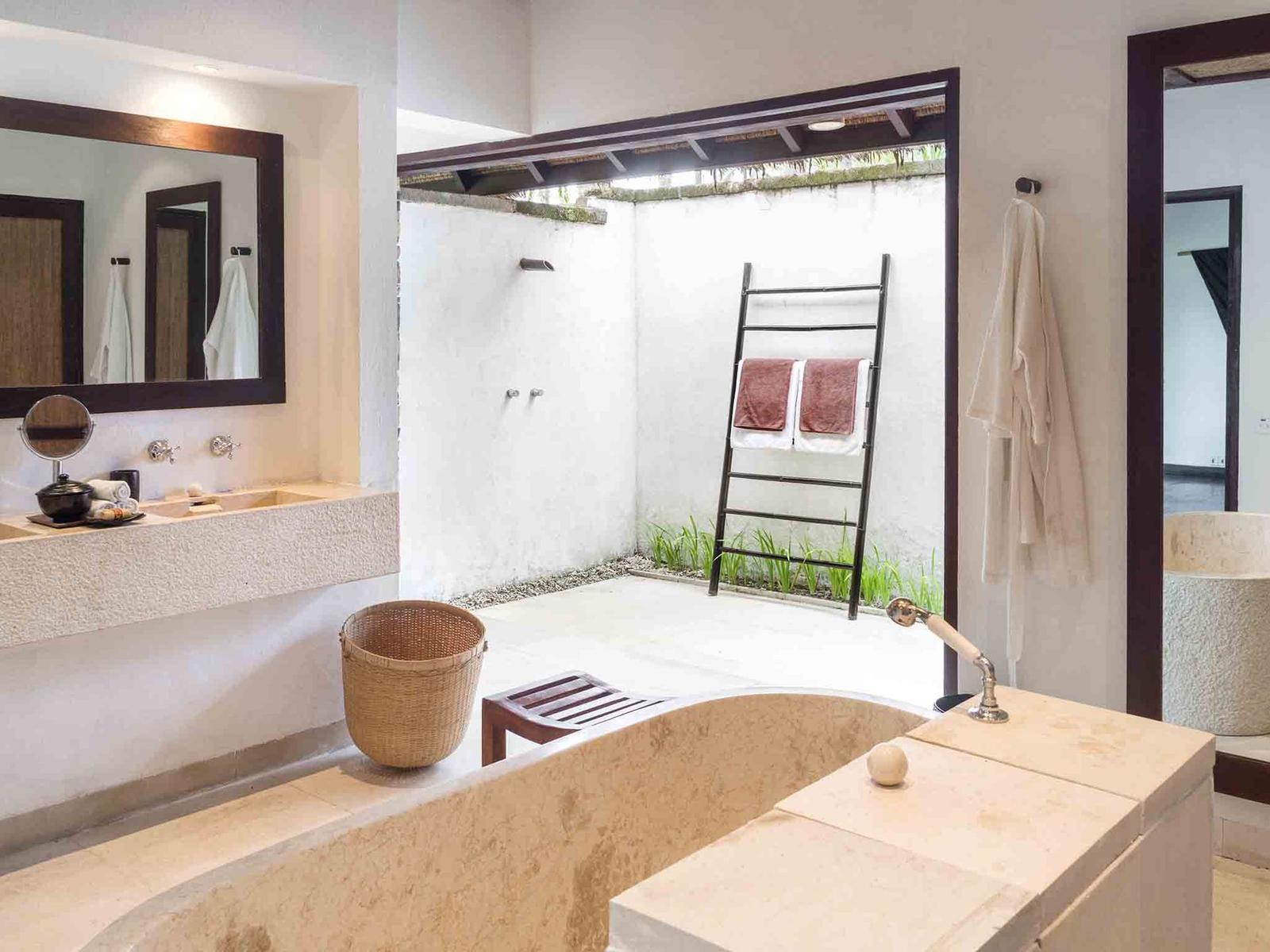 The Ocho Sira Beach House - Gallery Image 16 in Sira Beach, Lombok, Indonesia