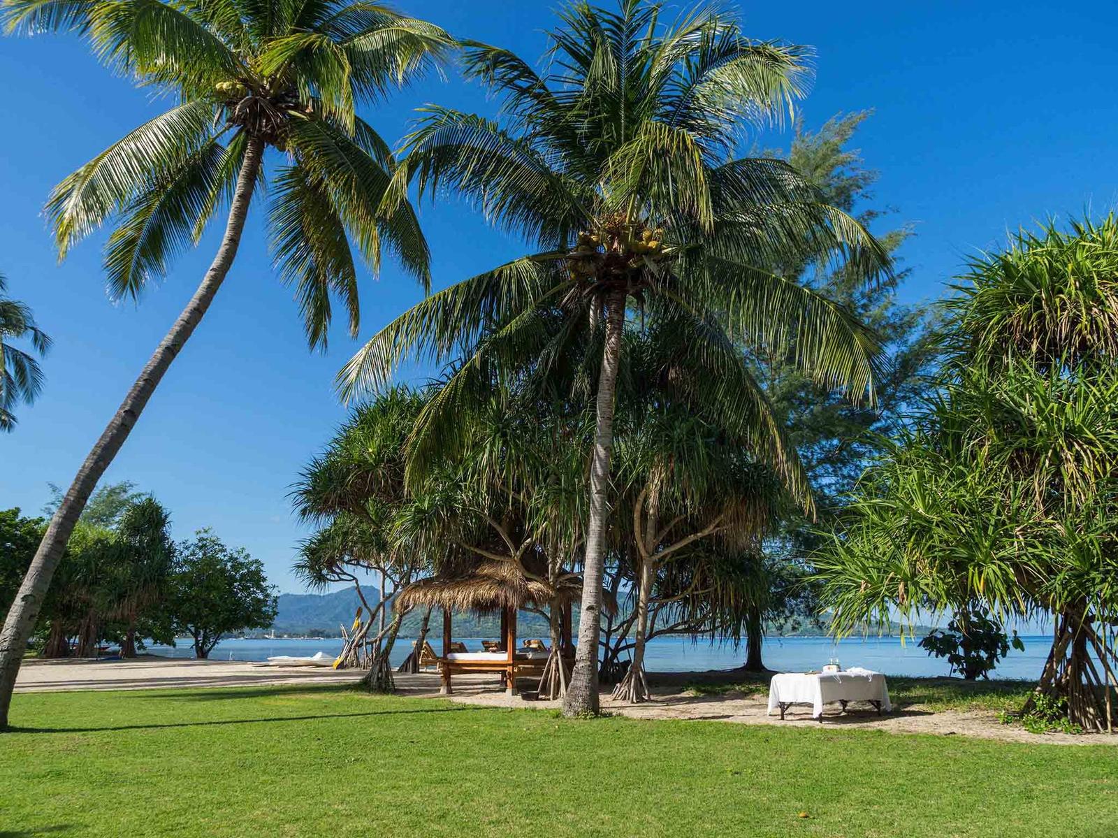 The Ocho Sira Beach House - Gallery Image 32 in Sira Beach, Lombok, Indonesia