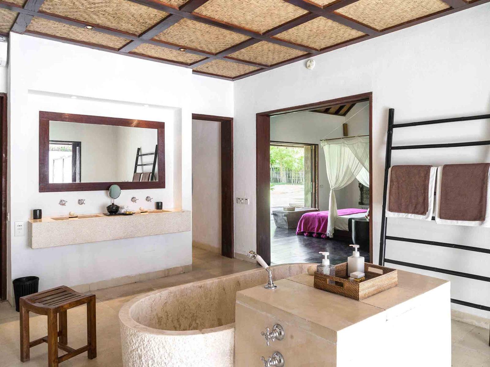 The Ocho Sira Beach House - Gallery Image 38 in Sira Beach, Lombok, Indonesia