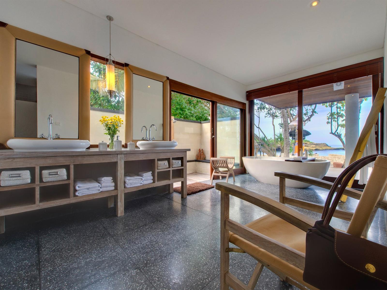 The Ocho Villa Voyage - Gallery Image 34 in Nusa Lembongan, Indonesia